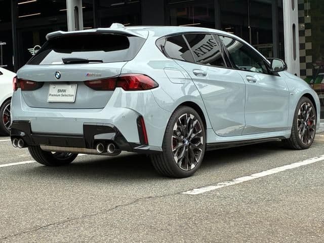 Car thumbnail 3