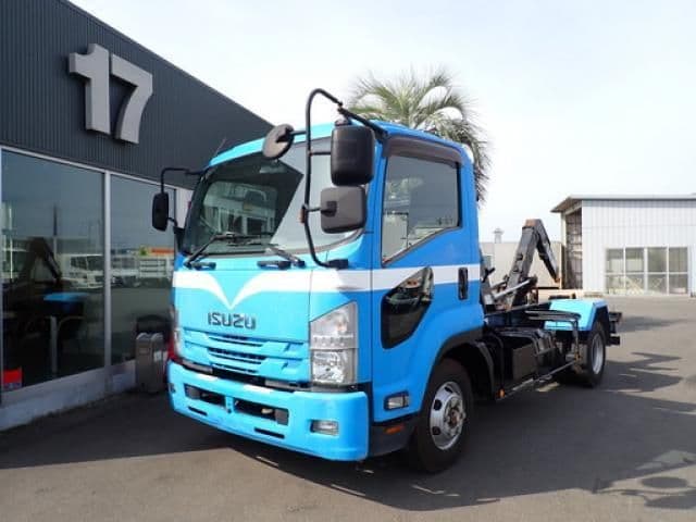 ISUZU