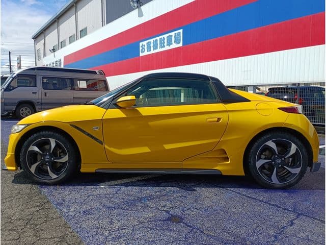 Car thumbnail 4