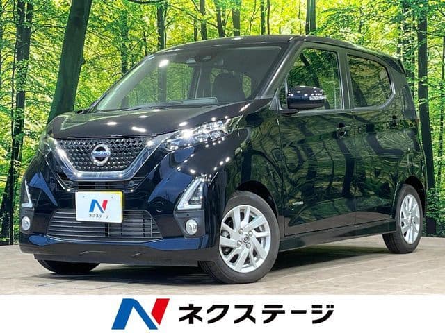 NISSAN