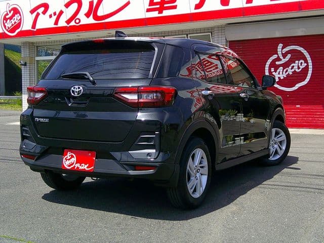 Car thumbnail 3