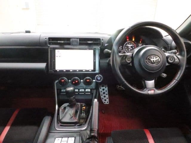 Car thumbnail 3
