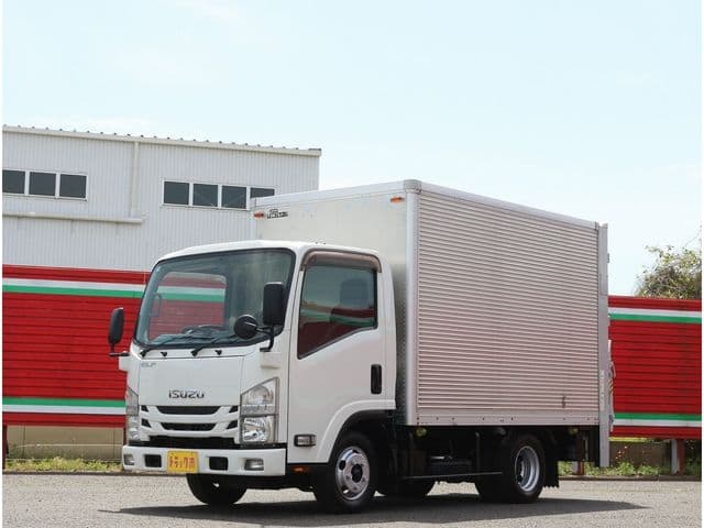ISUZU