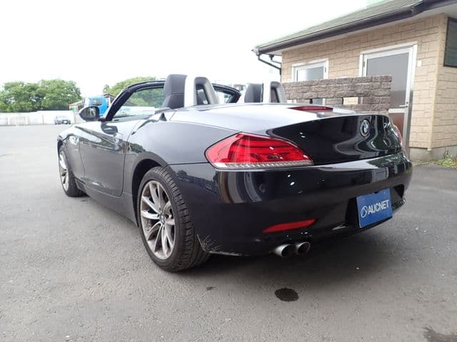 Car thumbnail 3