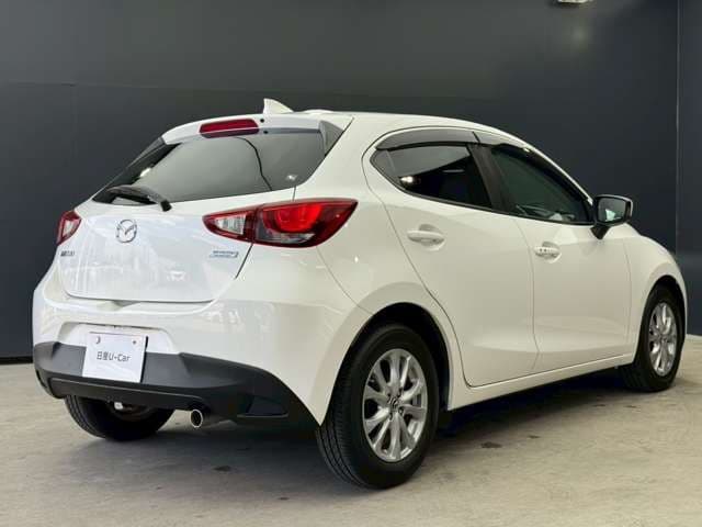 Car thumbnail 4