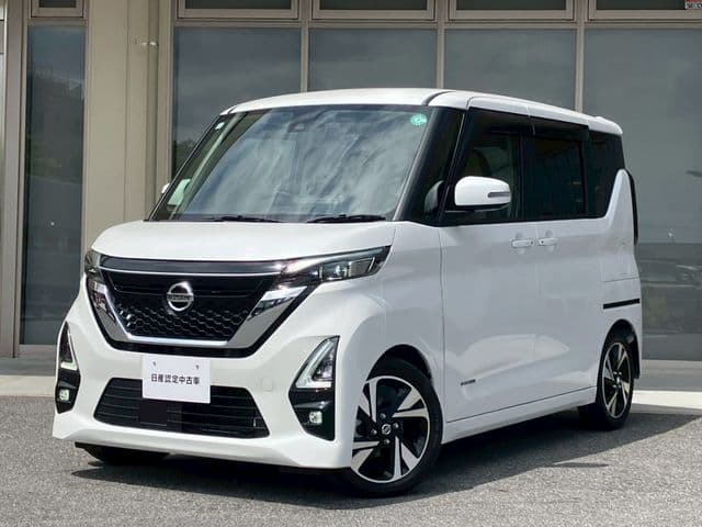NISSAN