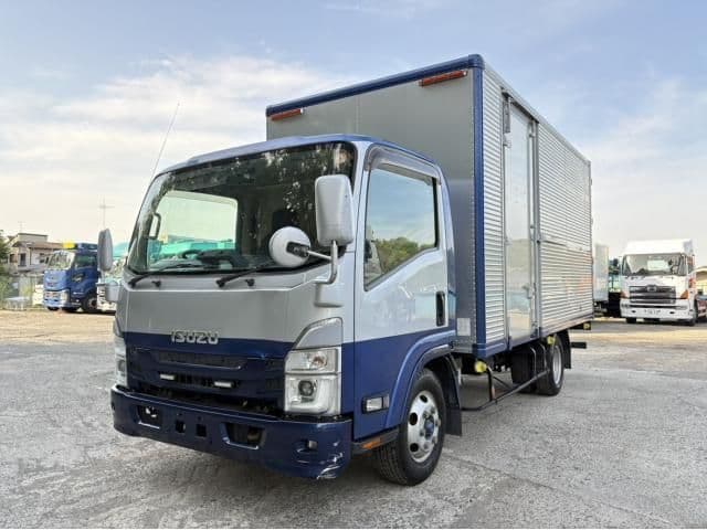 ISUZU