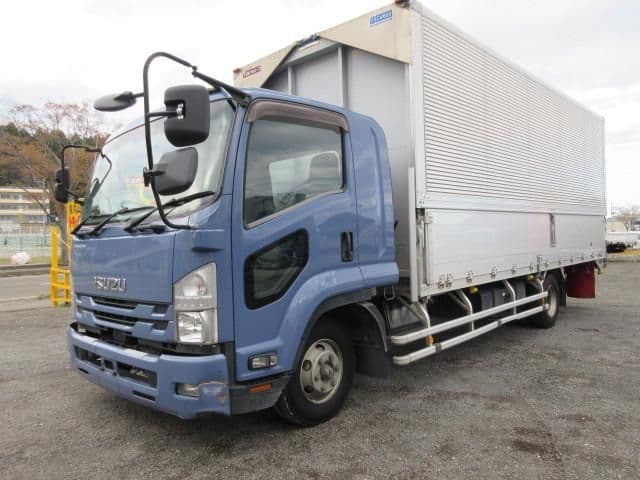 ISUZU