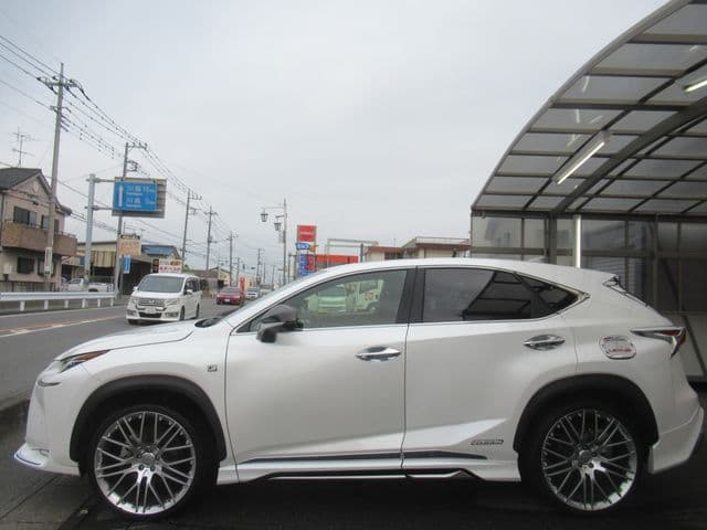 Car thumbnail 4