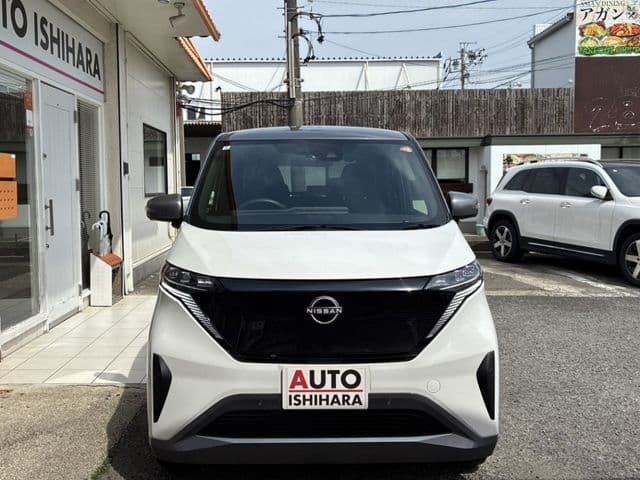 NISSAN