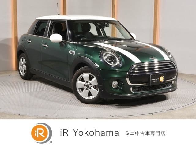 Car image 1