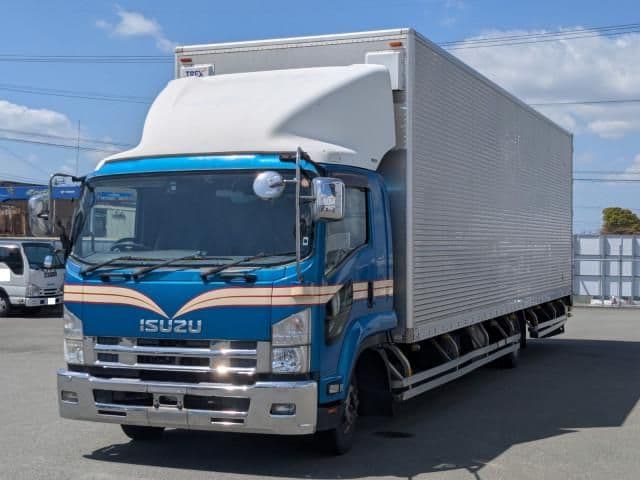 ISUZU