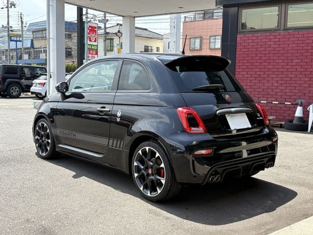Car thumbnail 3