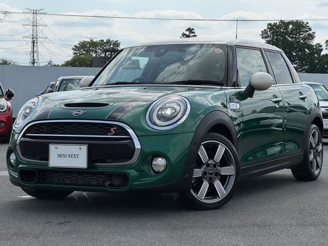 Car image 1