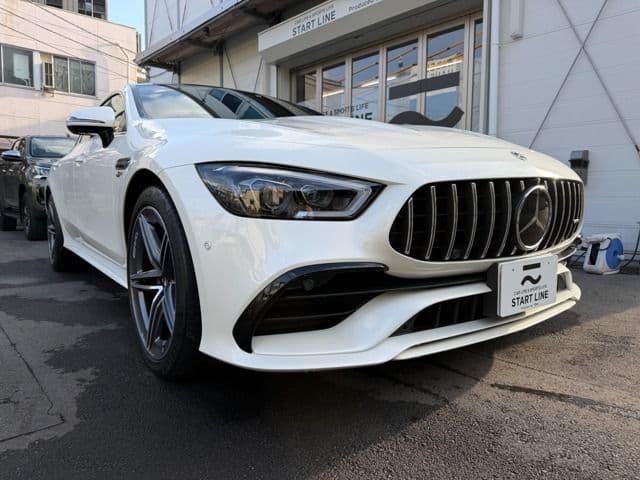 MERCEDES BENZ