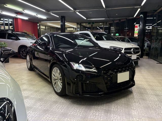 Car image 1