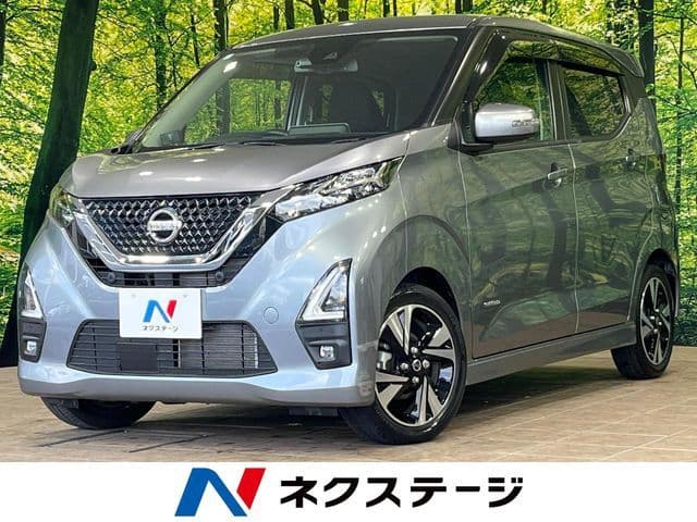 NISSAN
