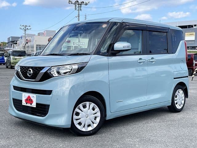NISSAN