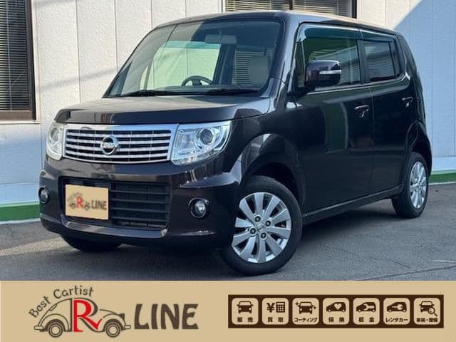 NISSAN