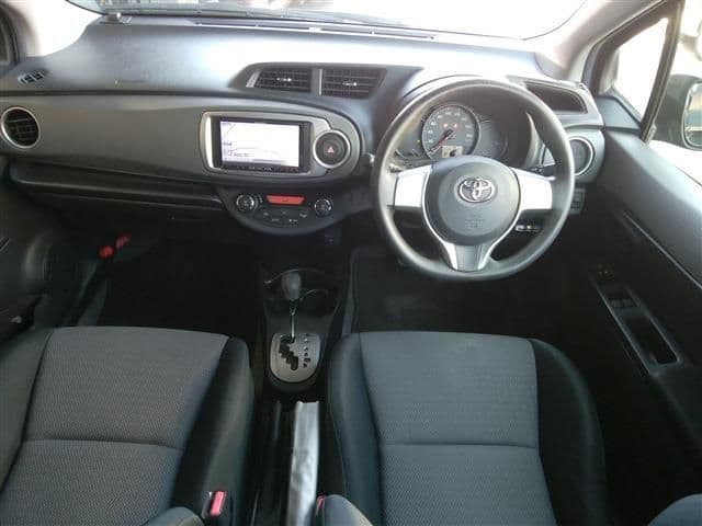 Car thumbnail 3
