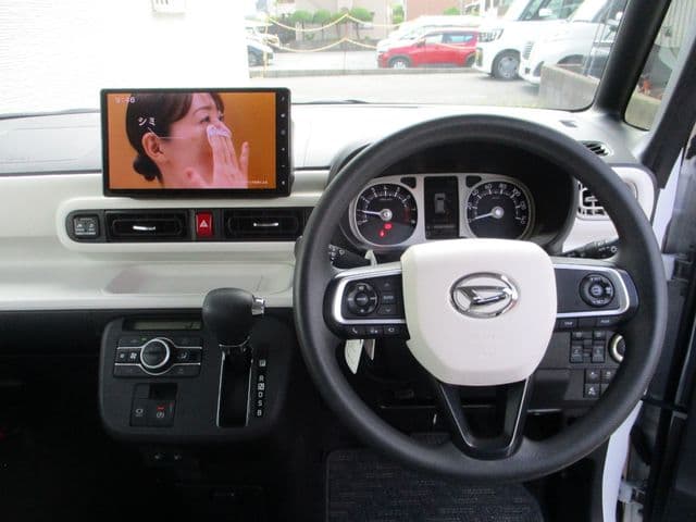 Car thumbnail 4