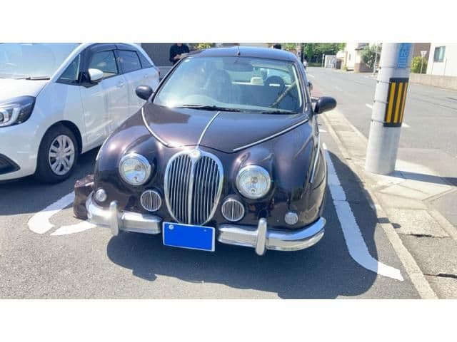 MITSUOKA