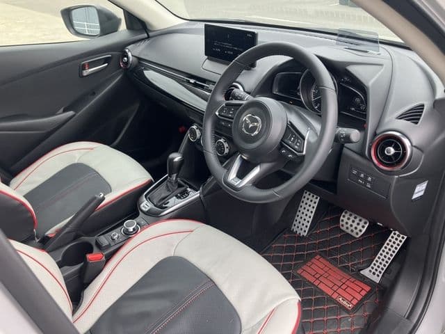 Car thumbnail 2