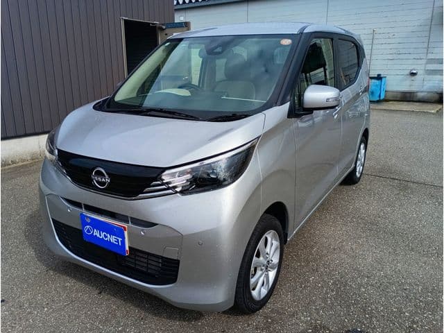 NISSAN