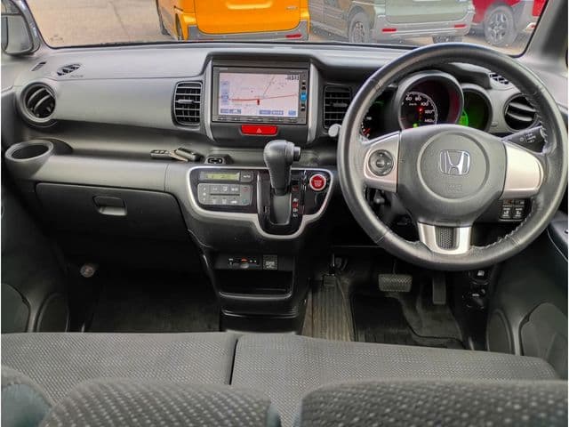 Car thumbnail 2