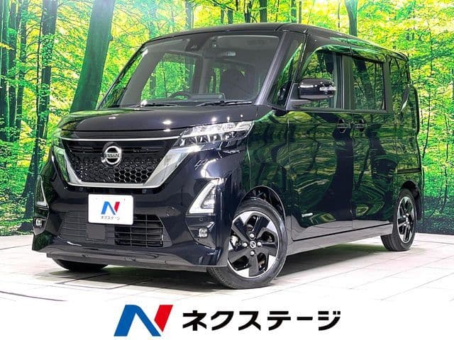 NISSAN