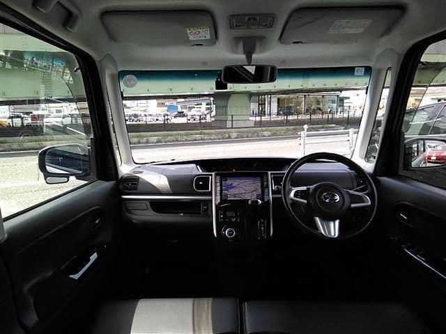 Car thumbnail 4