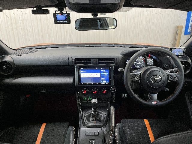 Car thumbnail 2