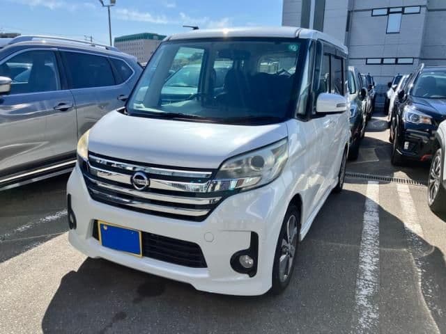 NISSAN