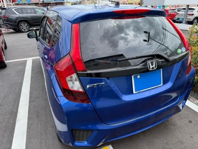 Car thumbnail 4