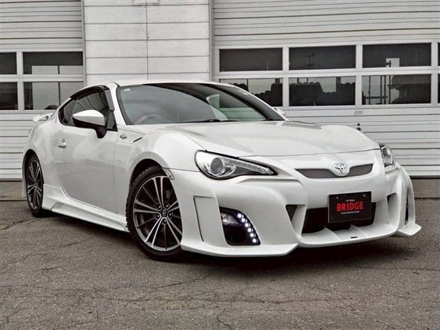 Car thumbnail 3