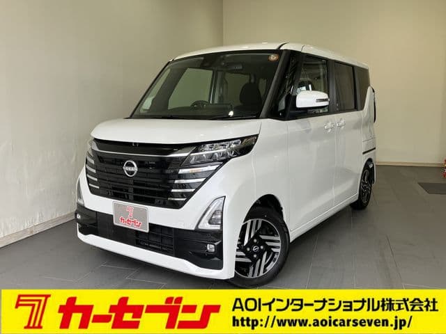 NISSAN