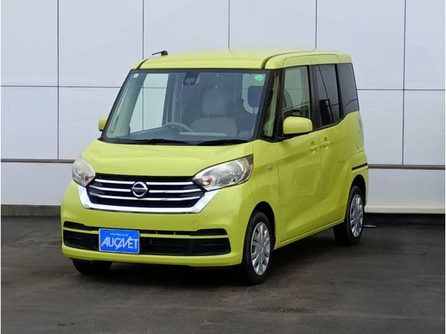 NISSAN