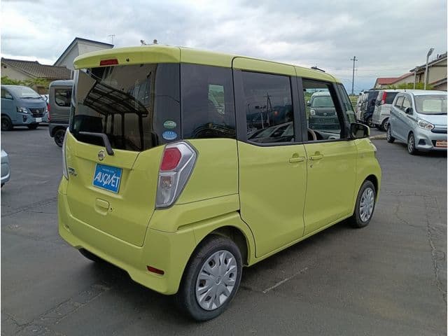 Car thumbnail 4