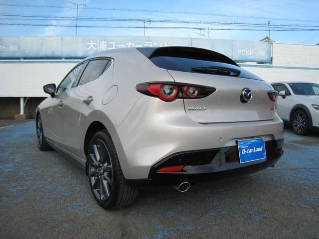 Car thumbnail 3