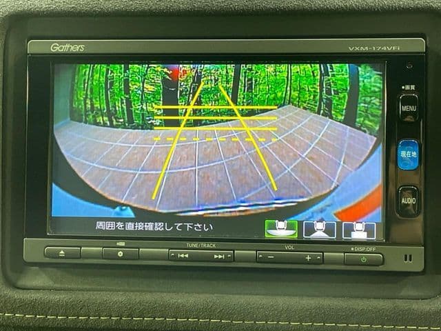 Car thumbnail 4
