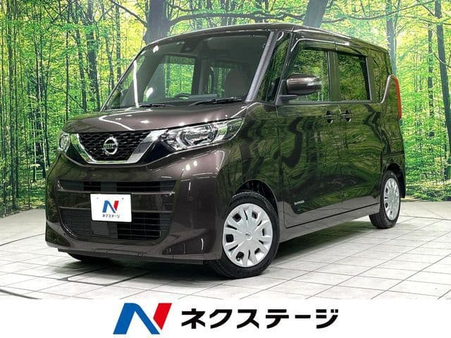 NISSAN