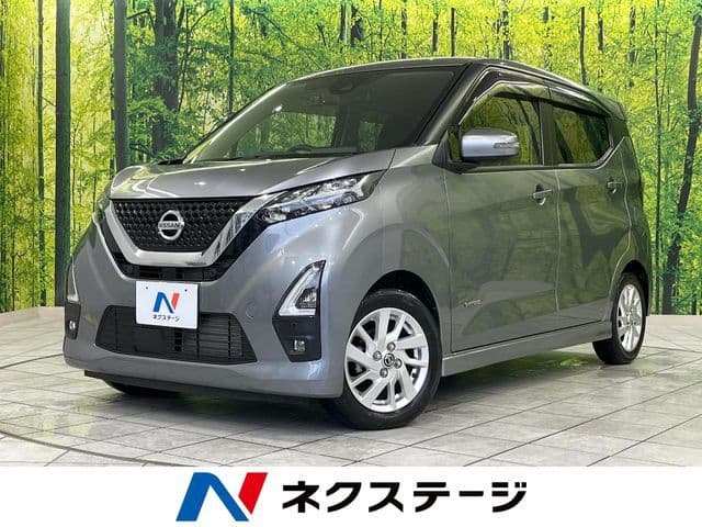 NISSAN
