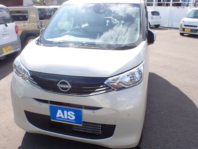 NISSAN