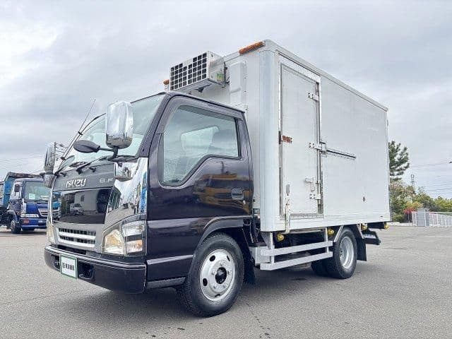 ISUZU