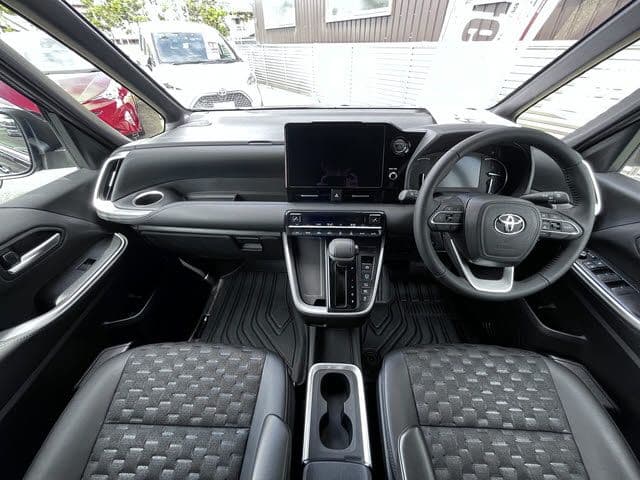 Car thumbnail 2