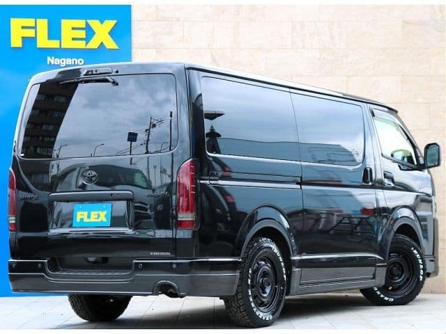 Car thumbnail 3