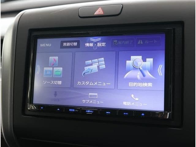 Car thumbnail 3