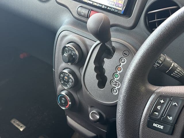Car thumbnail 4