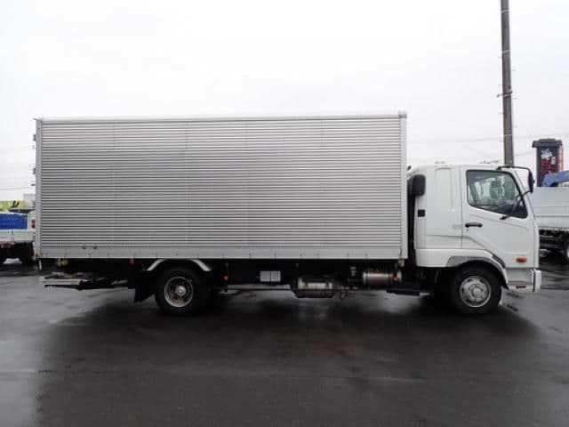 Car thumbnail 4