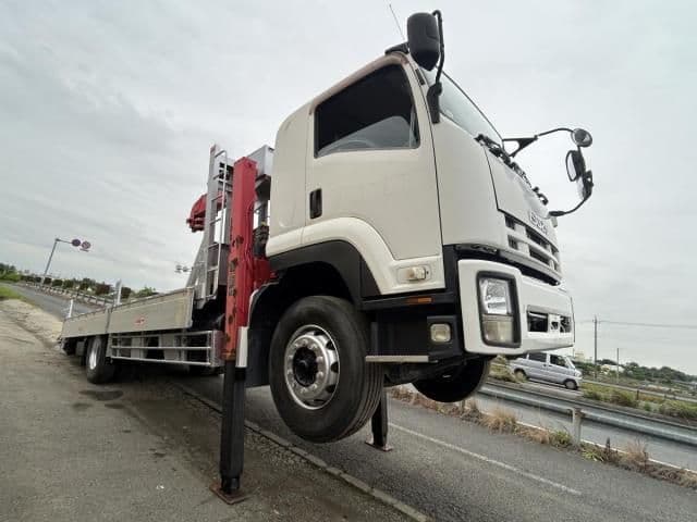 ISUZU